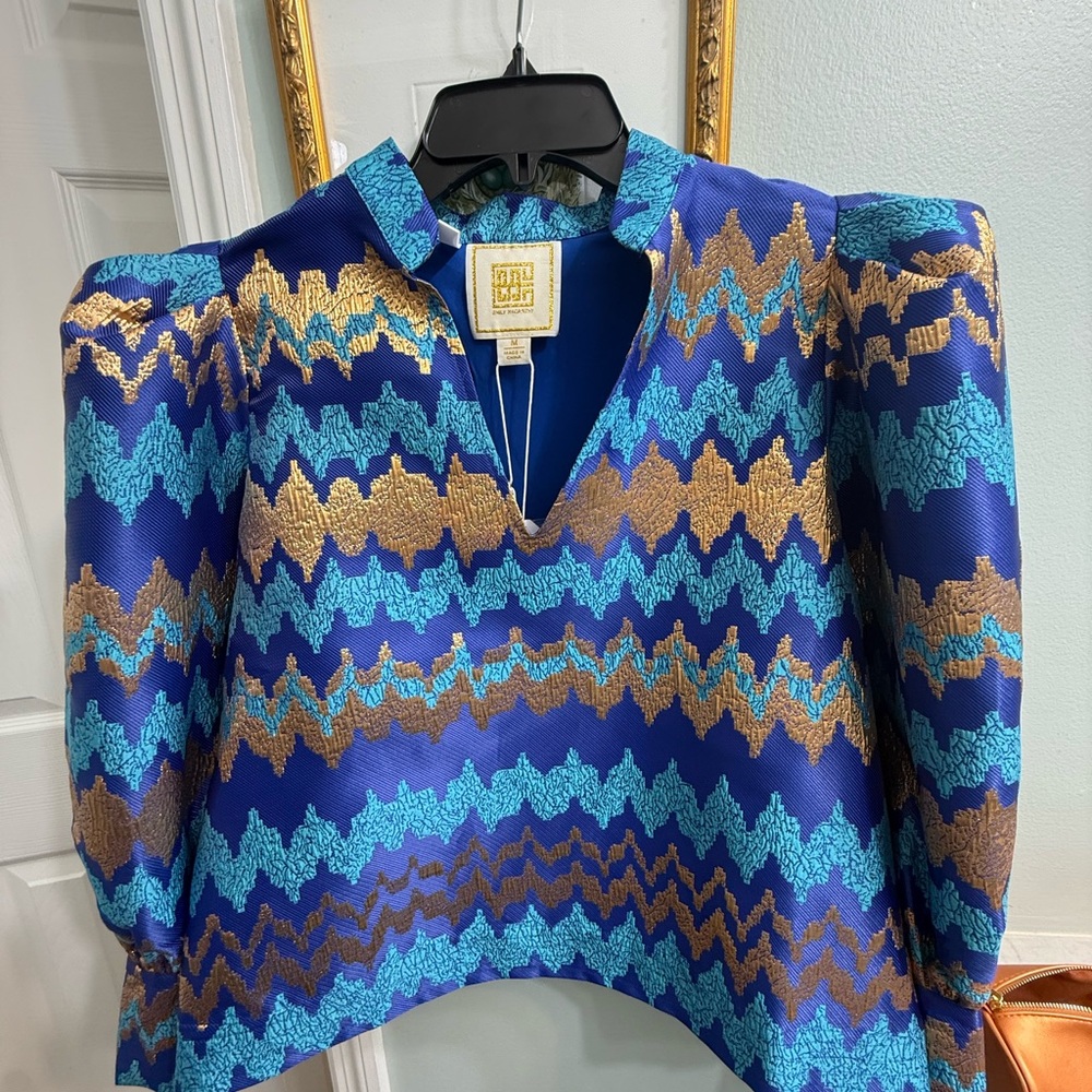 Emily McCarthy Hampton Top Blue and Gold Zigzag - Picture 1 of 4